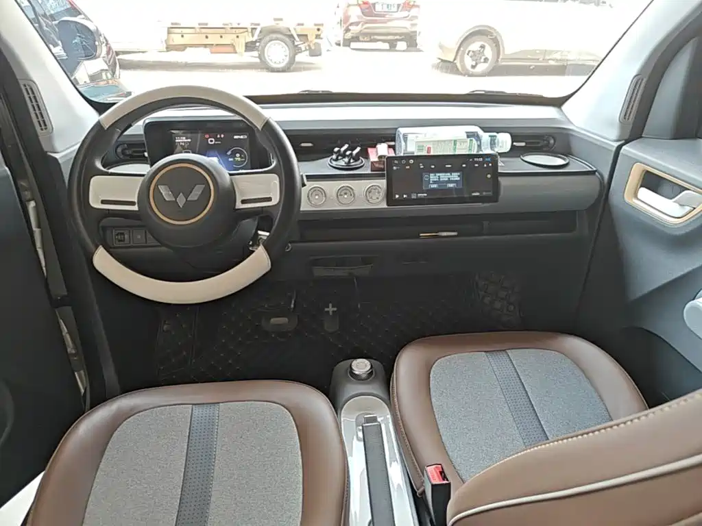 Wuling MINIEV — миниатюра 10