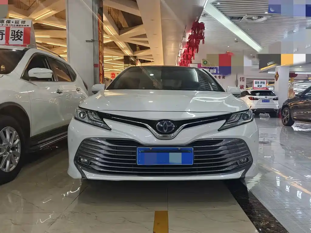 Toyota Camry — миниатюра 2