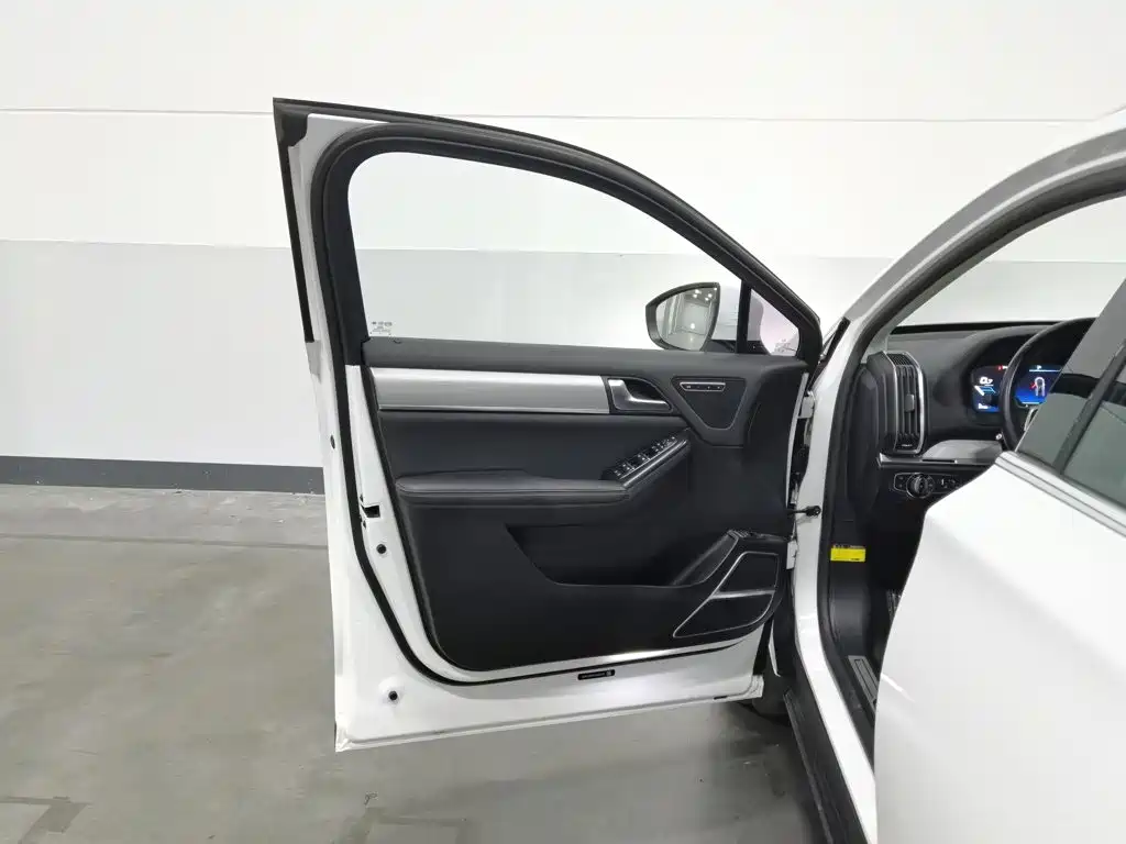 BYD Tang — миниатюра 8
