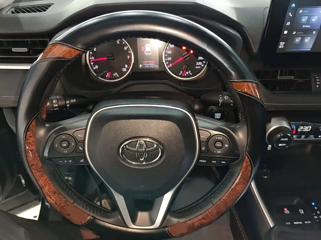 Toyota Wildlander — миниатюра 11