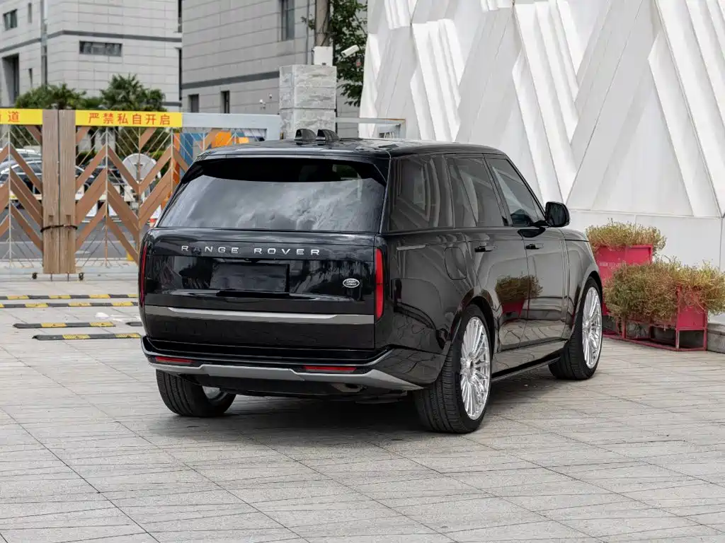 Land Rover Range Rover — миниатюра 4
