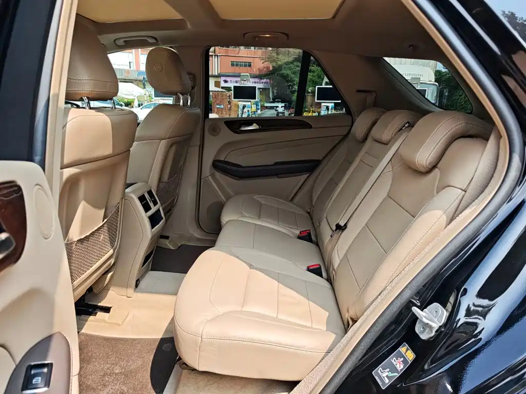 Mercedes-Benz M-Class — миниатюра 23