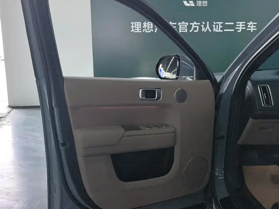 Li Auto Li L8 — миниатюра 7