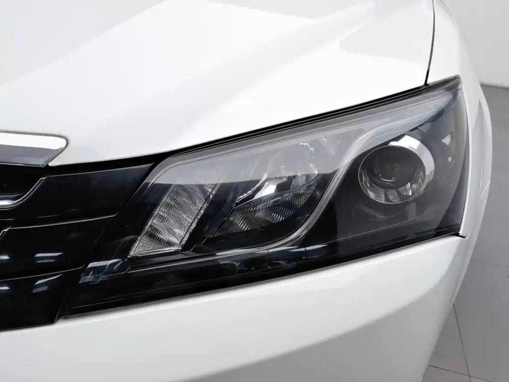 Geely Emgrand — миниатюра 7