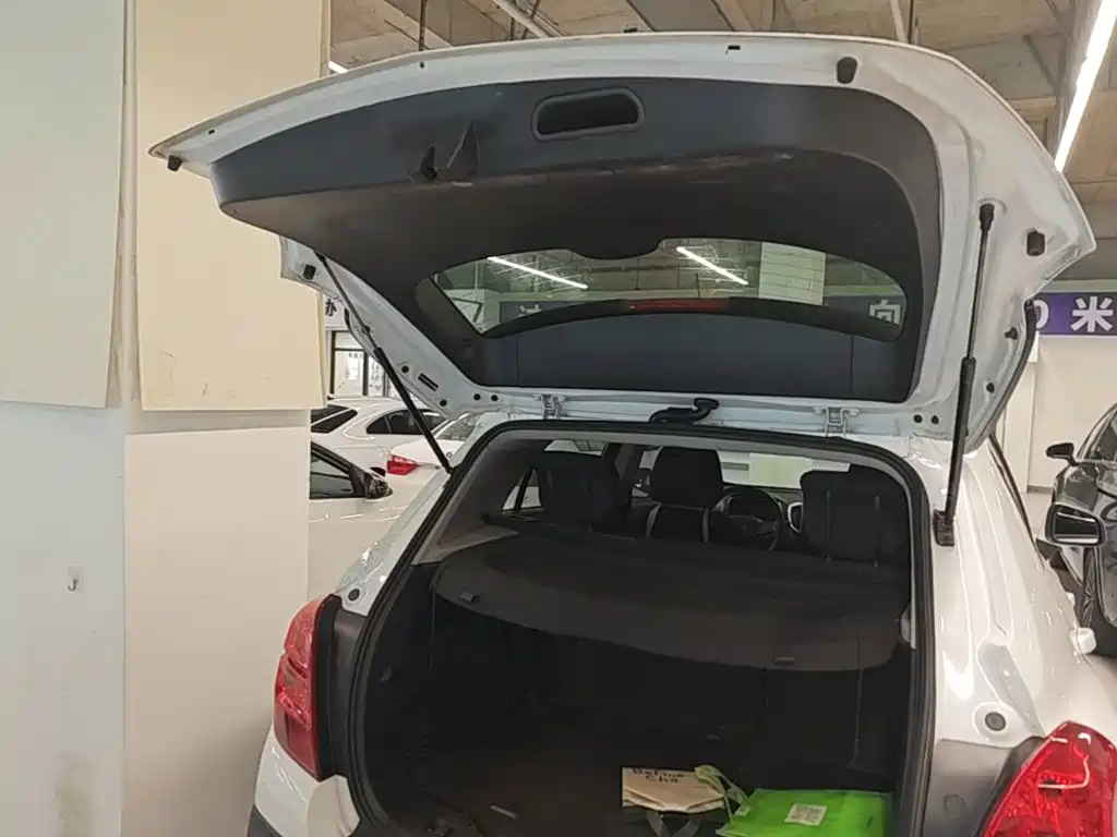 Chevrolet Trax — миниатюра 19