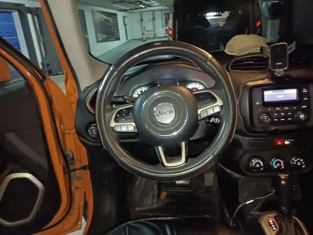 Jeep Renegade — миниатюра 3