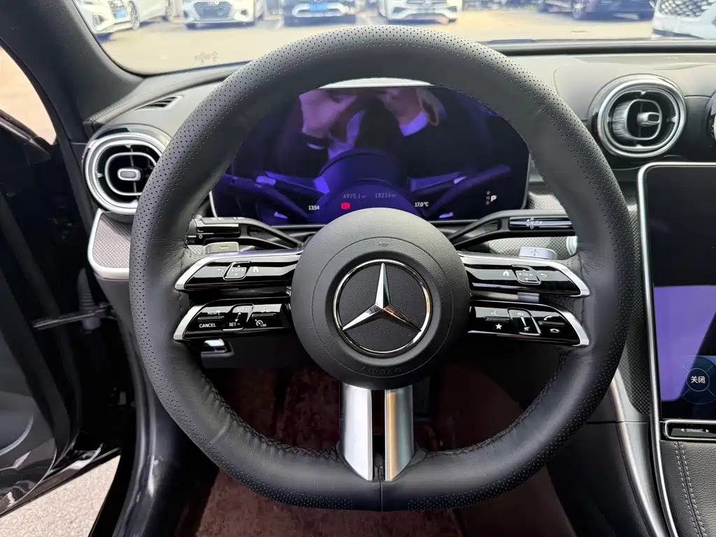 Mercedes-Benz C-Class — миниатюра 9