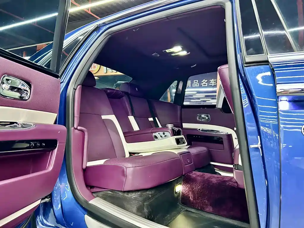 Rolls-Royce Ghost — миниатюра 11