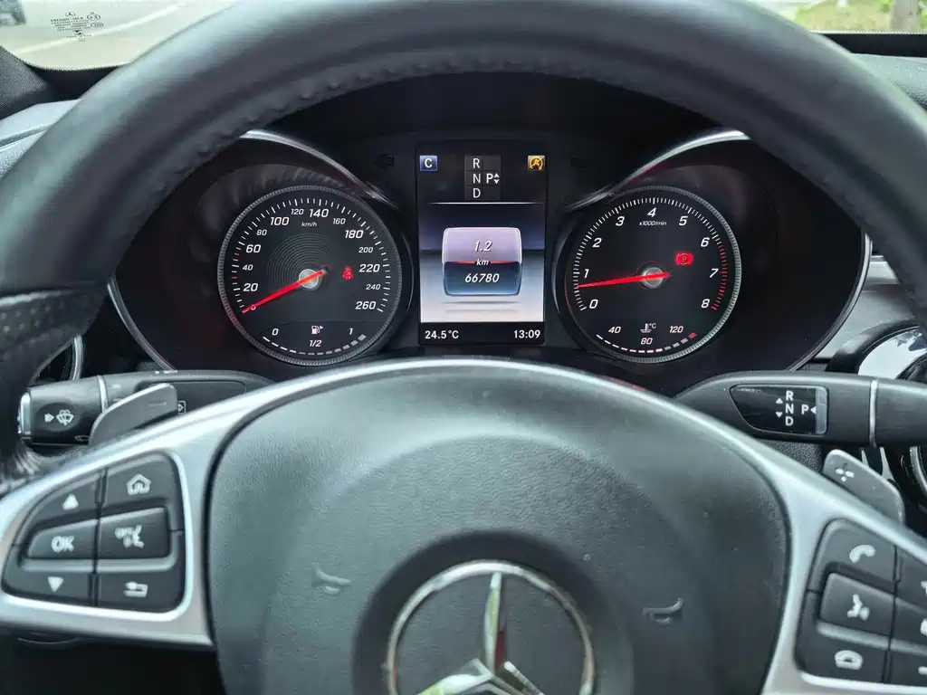Mercedes-Benz C-Class — миниатюра 13