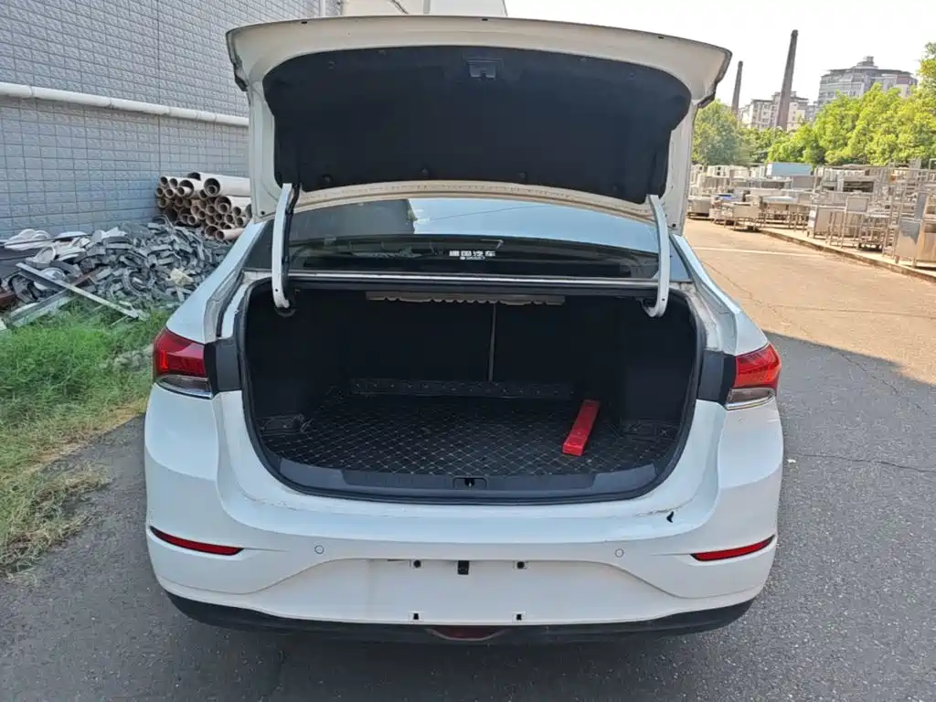 Buick Excelle — миниатюра 19