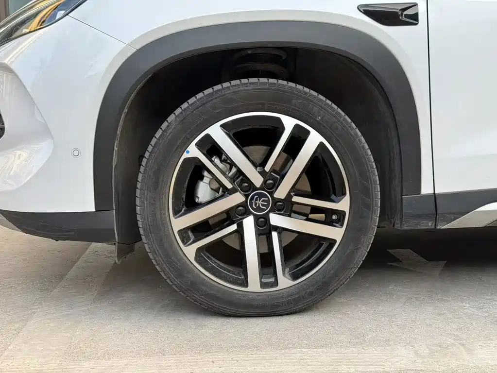 BYD L DM-i — миниатюра 3