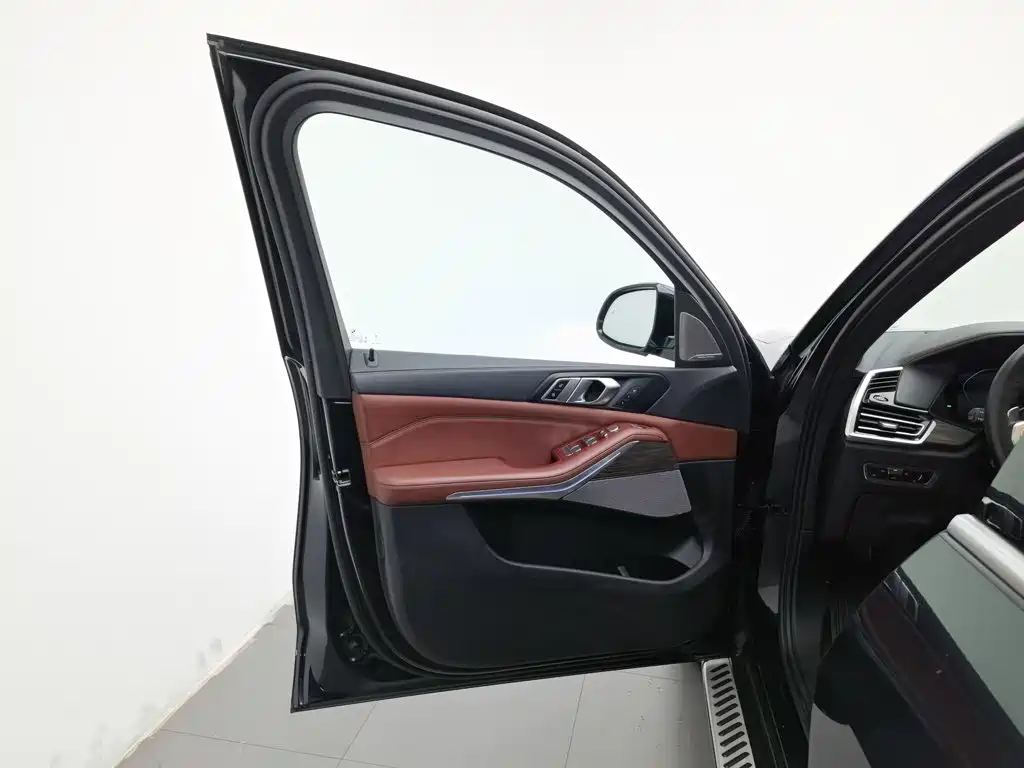 BMW X5 — миниатюра 8
