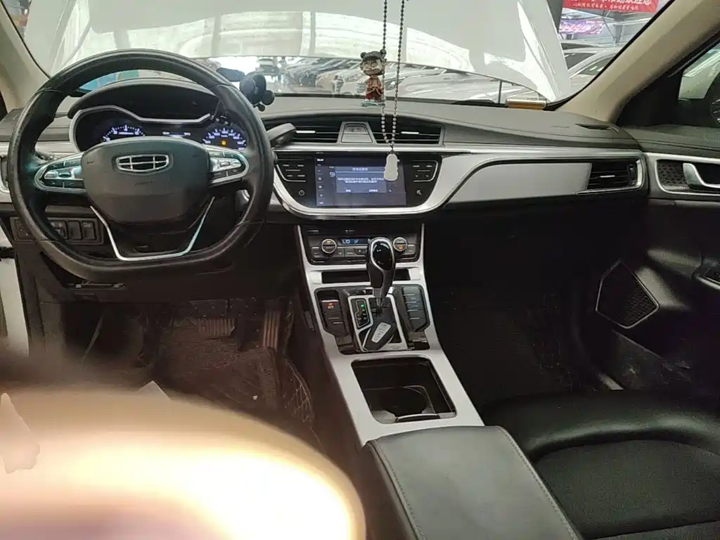 Geely Emgrand GL — миниатюра 10
