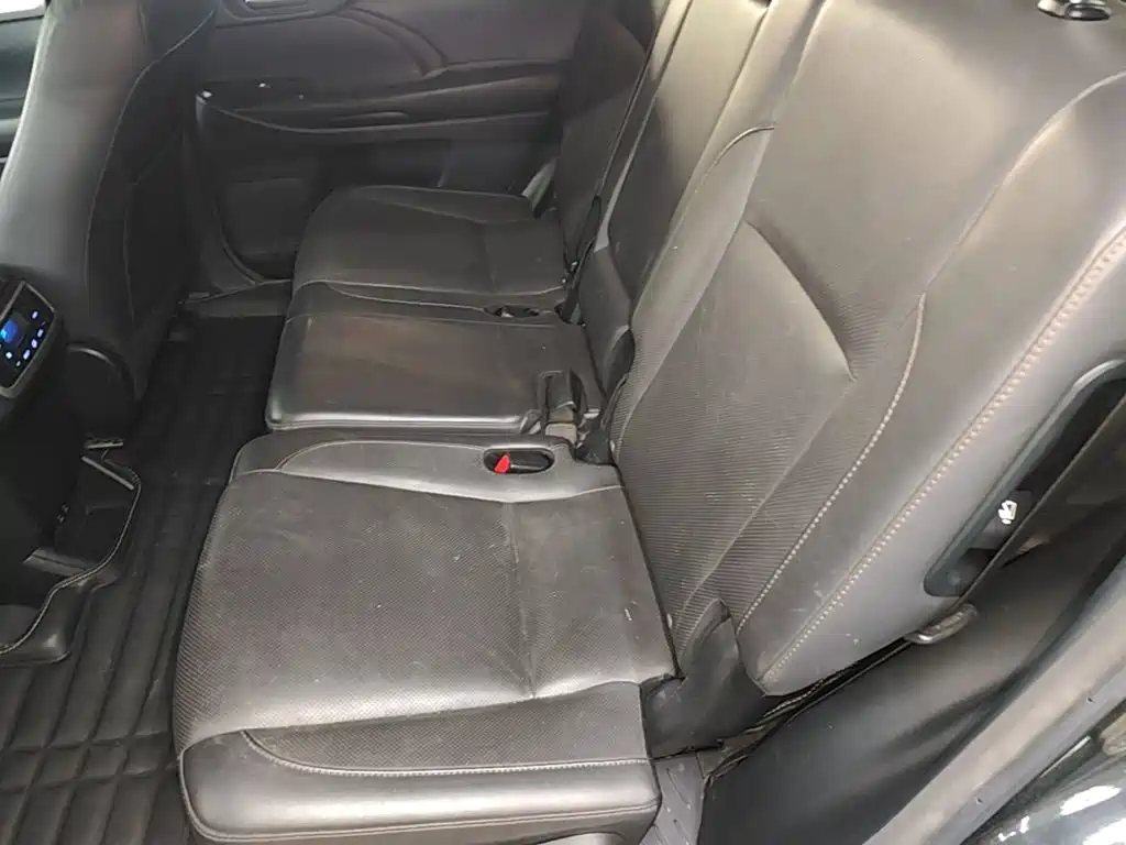 Toyota Highlander — миниатюра 17
