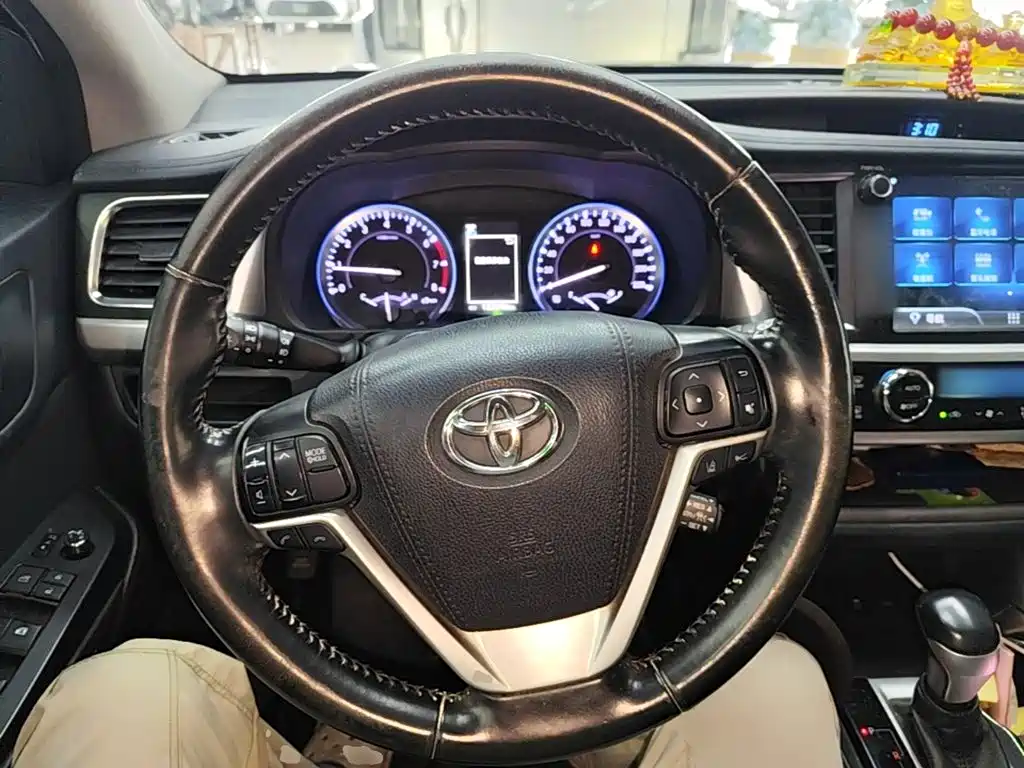 Toyota Highlander — миниатюра 11