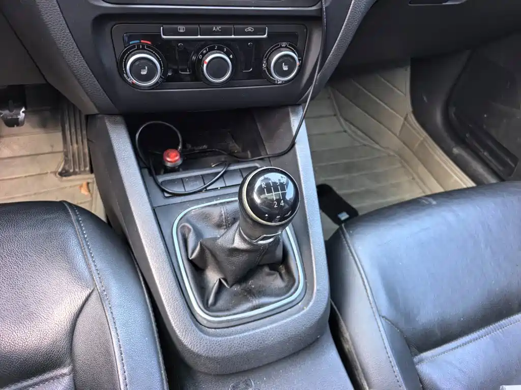 Volkswagen Sagitar — миниатюра 13
