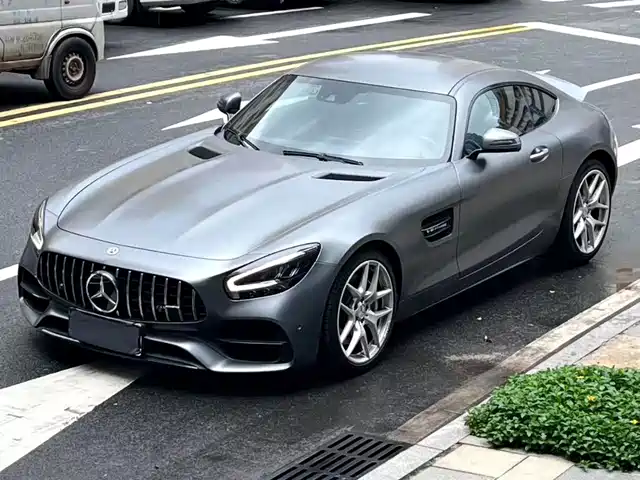 MERCEDES-BENZ AMG GT 2021