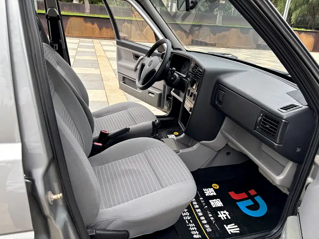 Volkswagen Jetta — миниатюра 16