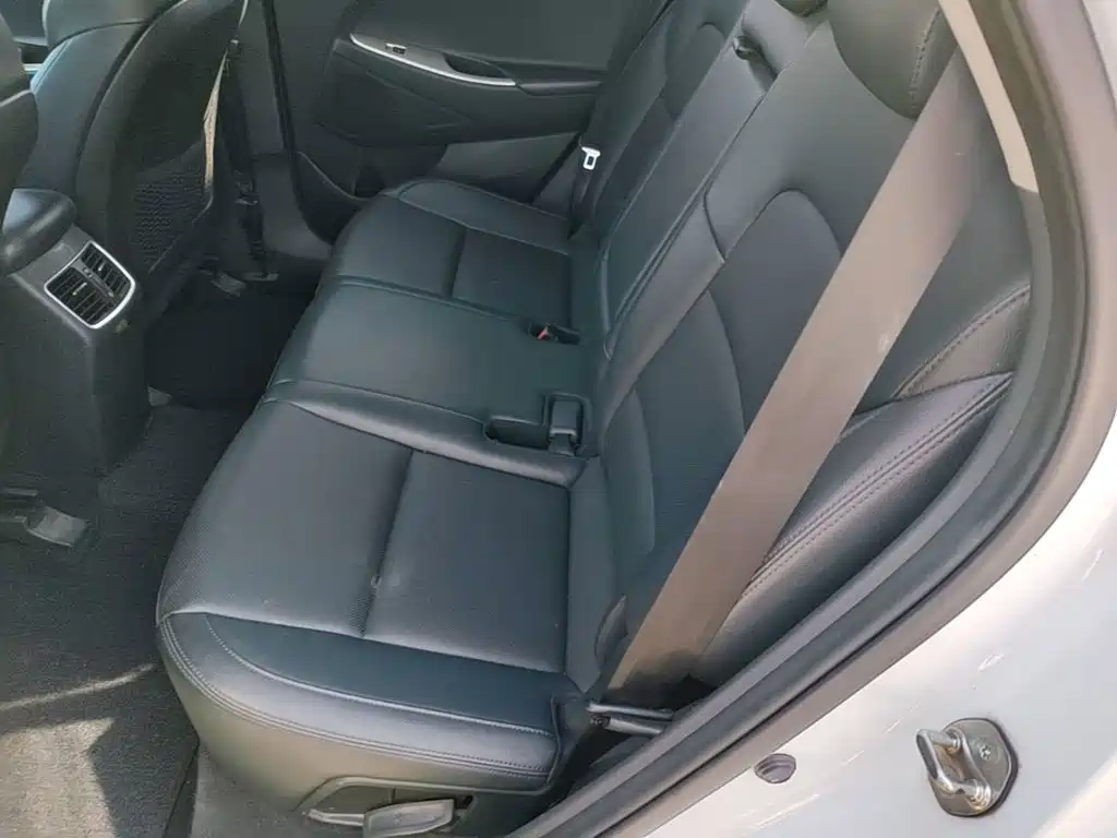 Hyundai Tucson — миниатюра 17