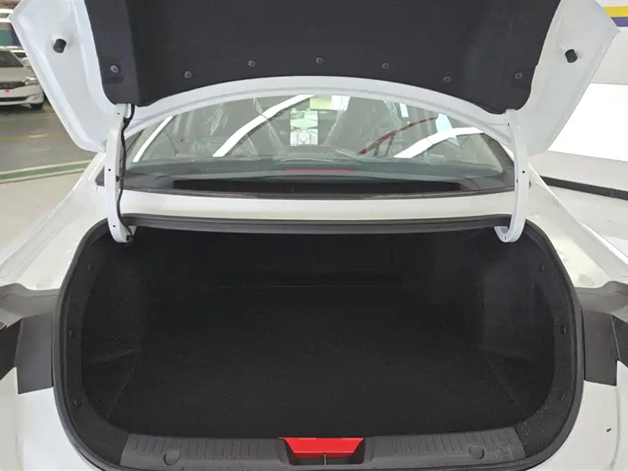 Changan Eado 2025 1.5T 500Bar Luxury