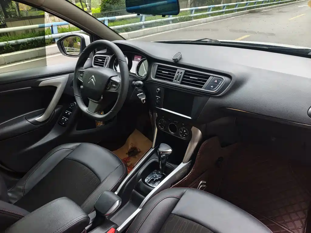 Citroen C3-XR — миниатюра 10