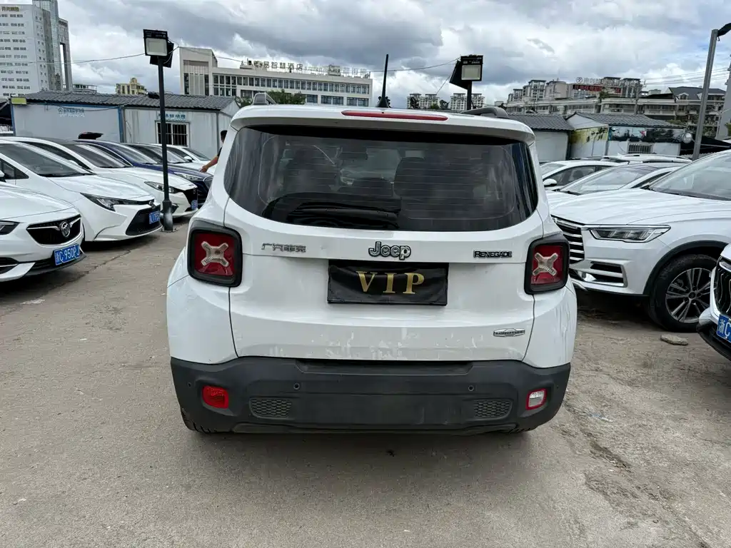 Jeep Renegade — миниатюра 7