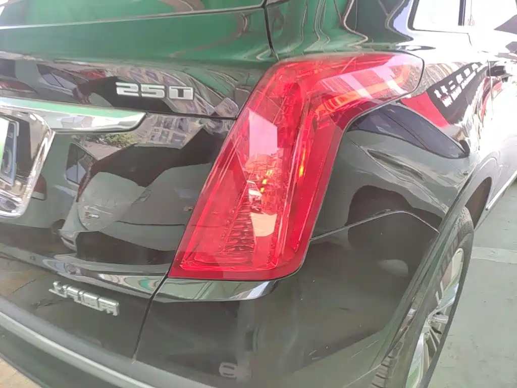 Cadillac XT5 — миниатюра 8