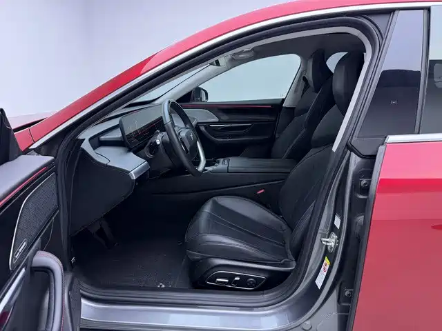 XPeng P7 — миниатюра 11