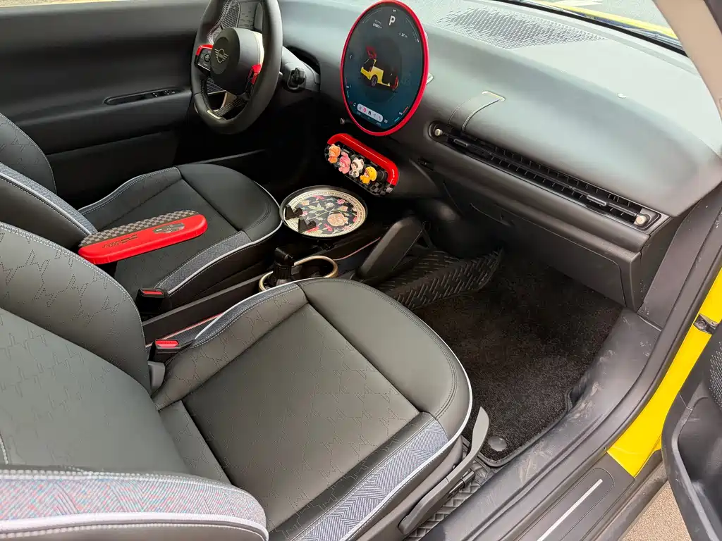 MINI MINI COOPER EV — миниатюра 10
