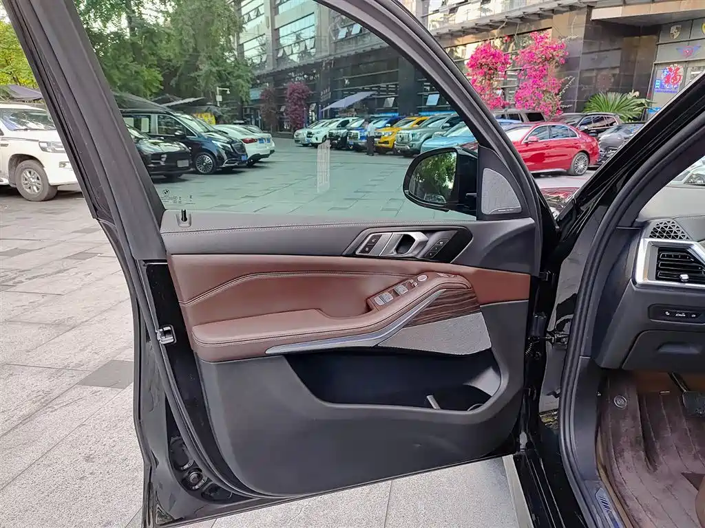 BMW X5 2023 xDrive 40Li M Sport