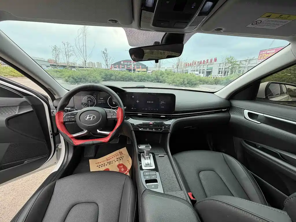Hyundai Mistra 1.8L CVT LUX Premium Edition, фото 5