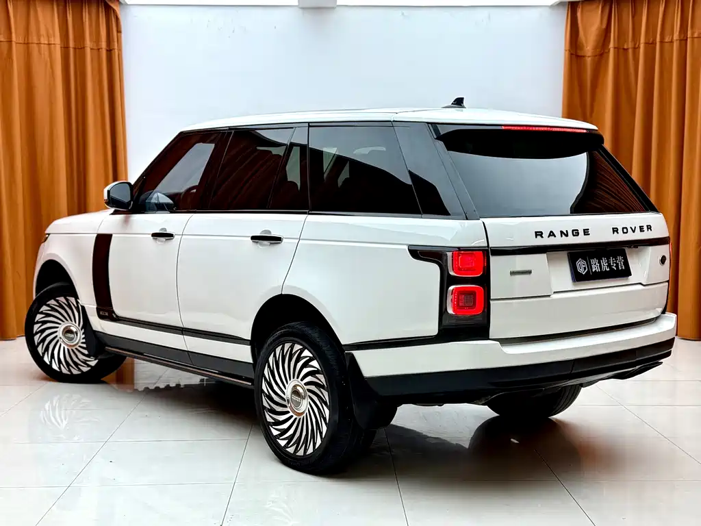 Land Rover Range Rover — миниатюра 6