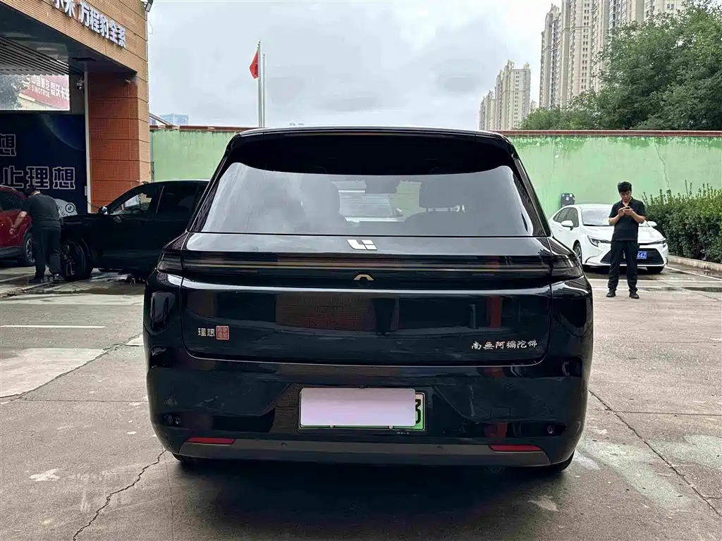 Li Auto L8 2023 Pro