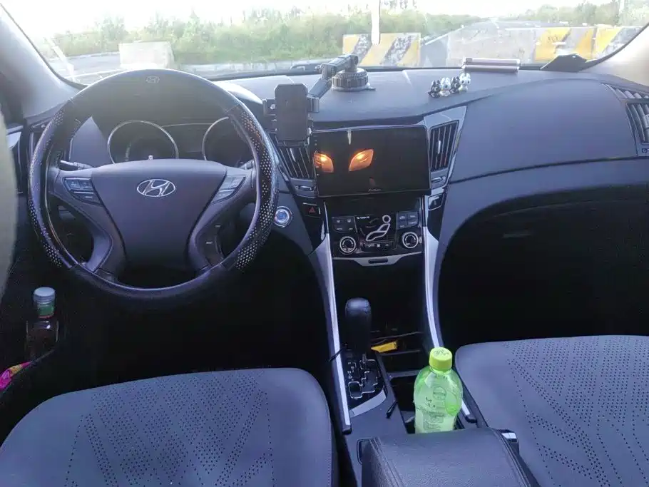 Hyundai Sonata — миниатюра 12