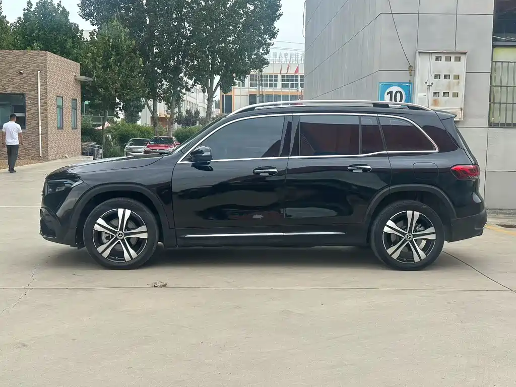 Mercedes-Benz EQB — миниатюра 7
