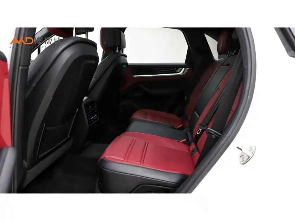 Porsche Cayenne — миниатюра 7