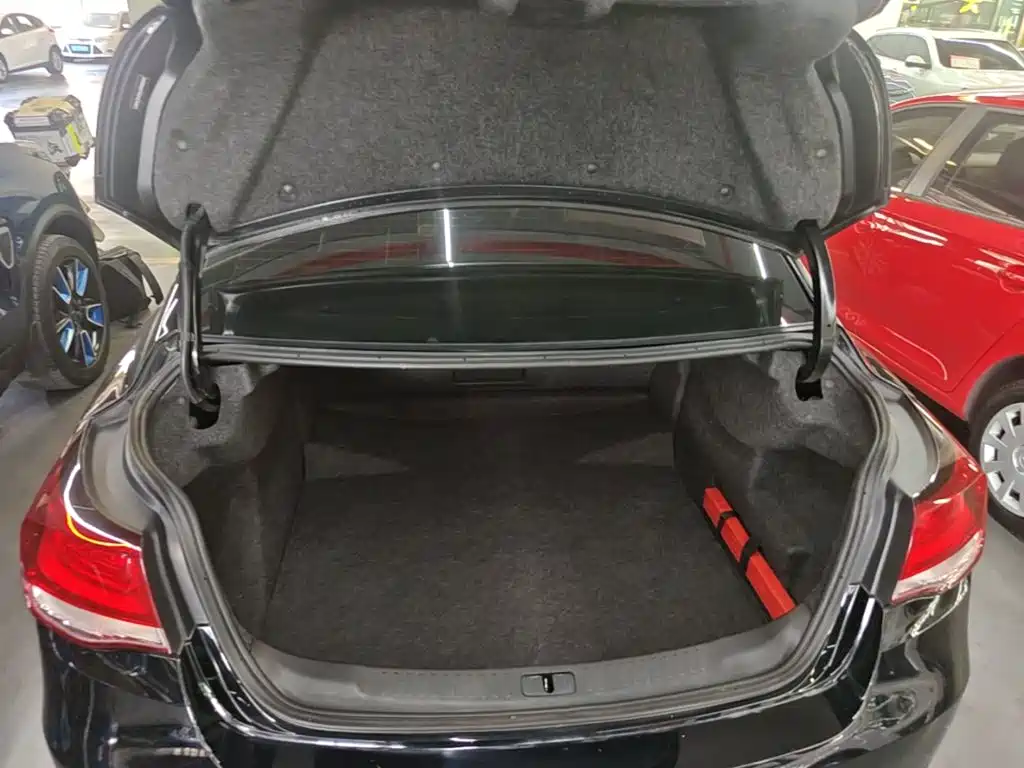 Chevrolet Malibu — миниатюра 19