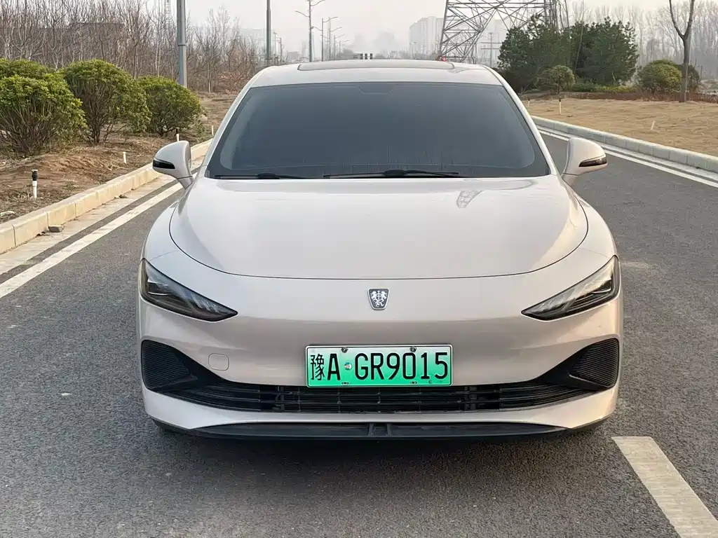 ROEWE D7