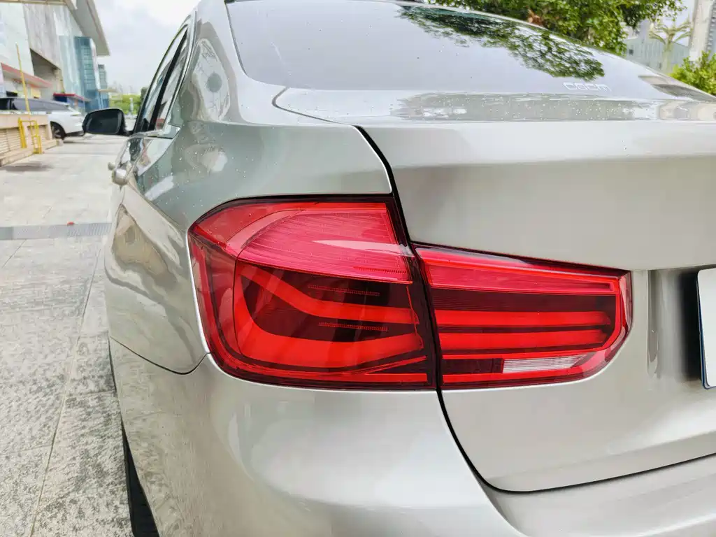 BMW 3 Series — миниатюра 10