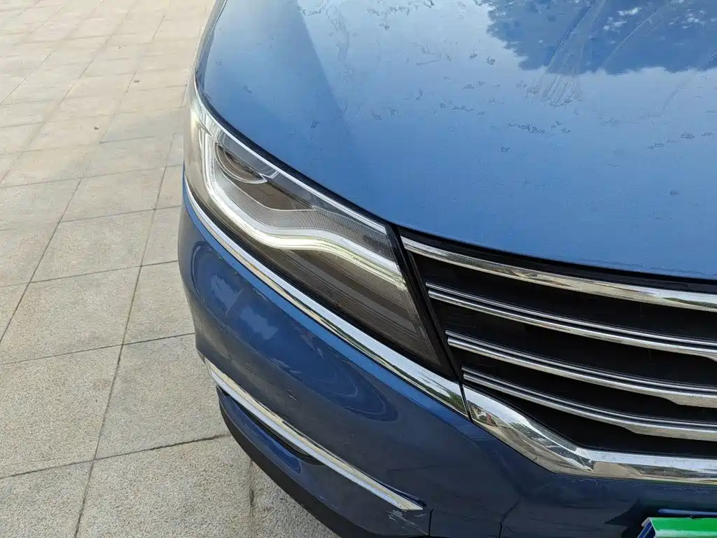 Roewe RX5 — миниатюра 7