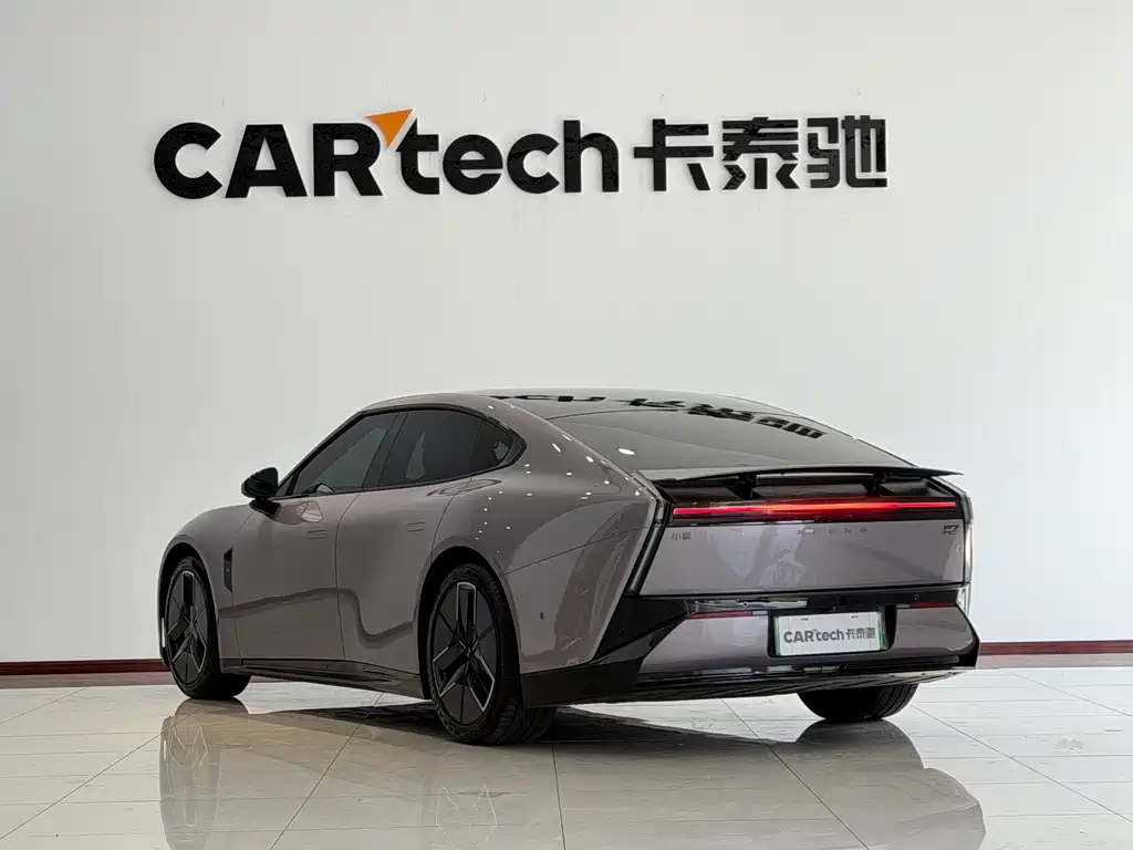 XPeng P7 — миниатюра 24