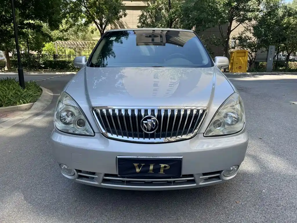 Buick GL8 — миниатюра 2