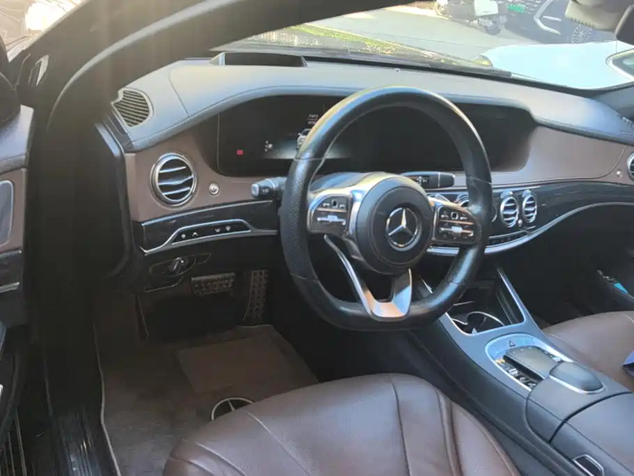 Mercedes-Benz S-Class — миниатюра 12