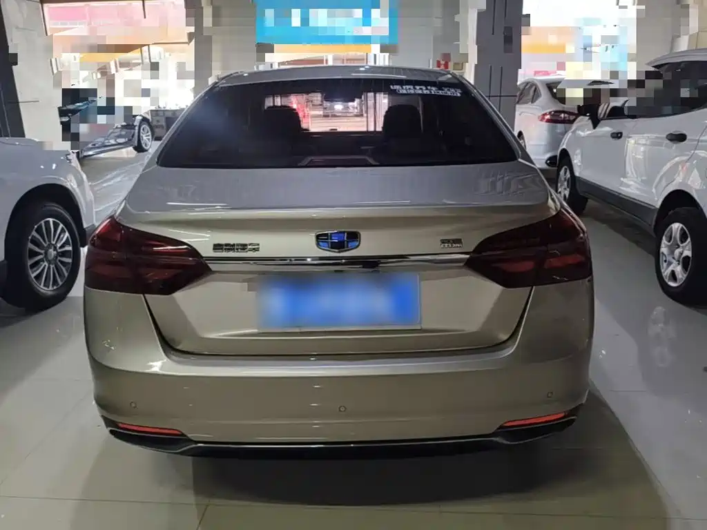 Geely Emgrand — миниатюра 6