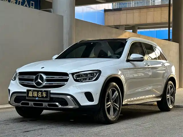 MERCEDES-BENZ GLC