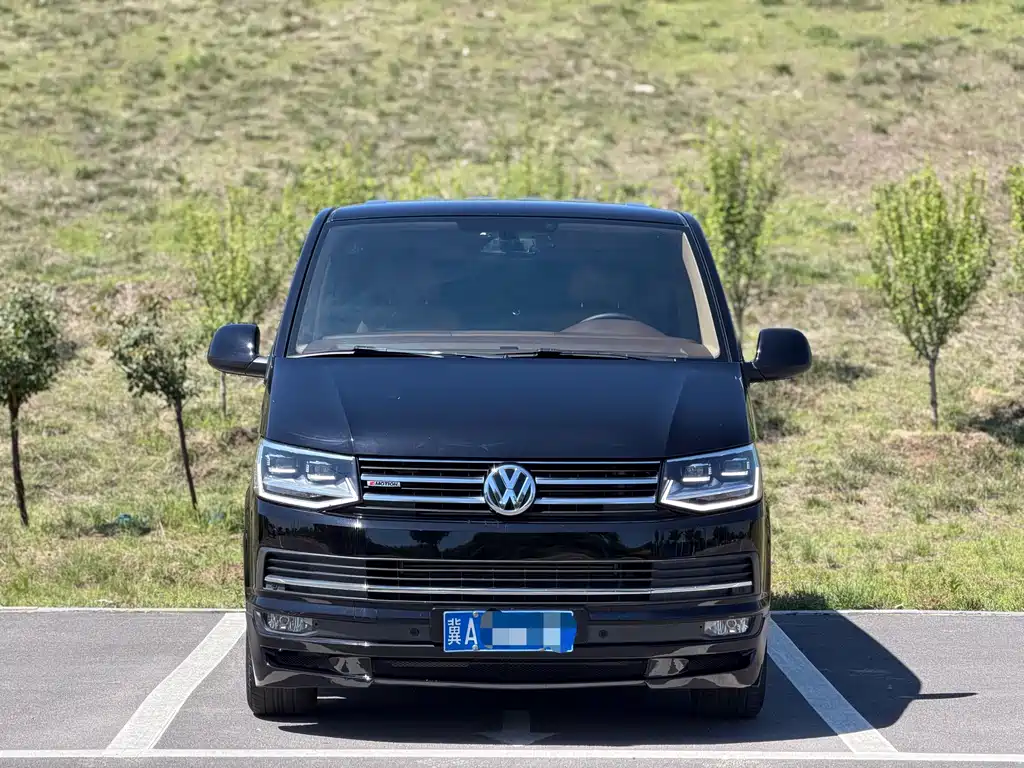 Volkswagen Caravelle 2017 2.0TSI Comfort 7 мест