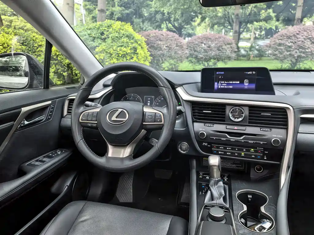 Lexus RX — миниатюра 6