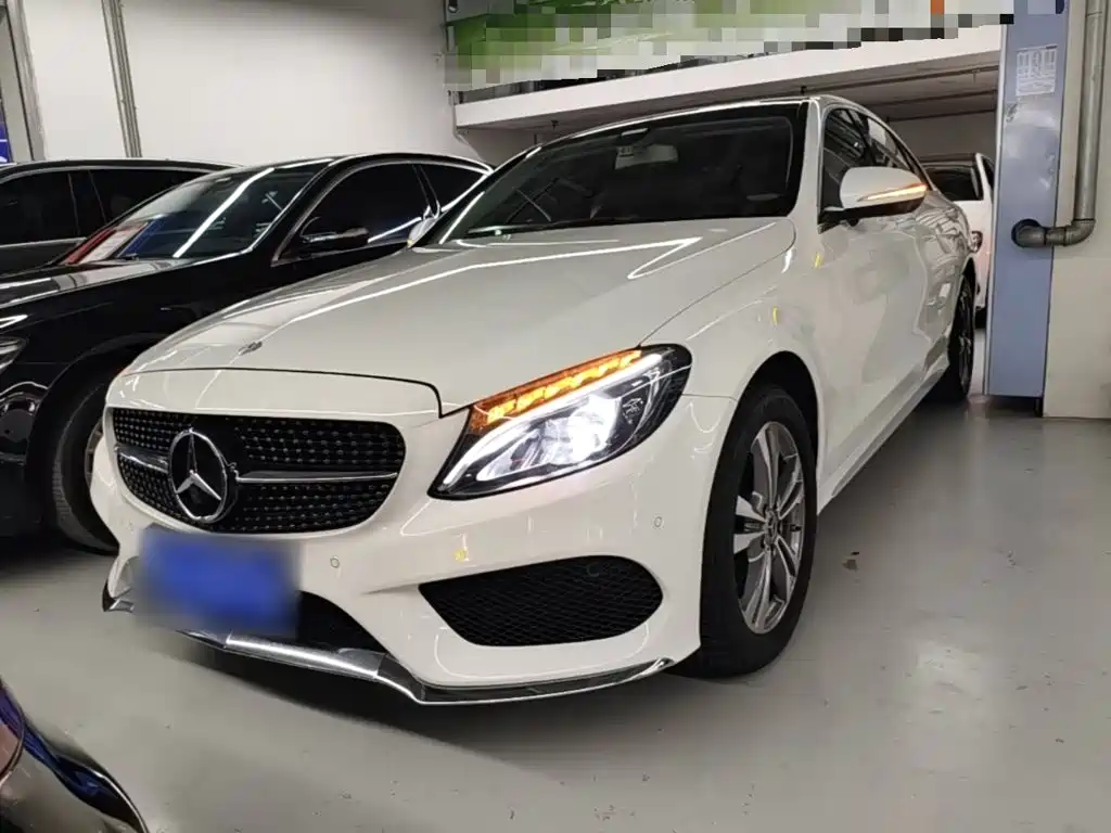 Mercedes-Benz C-Class — миниатюра 2