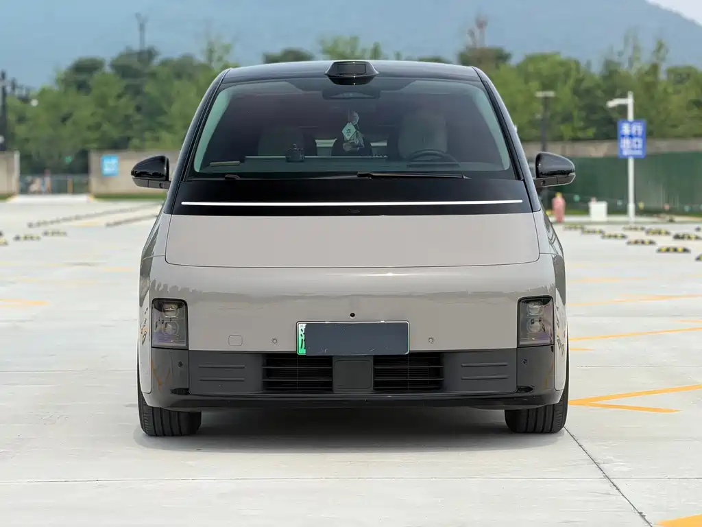 Li Auto MEGA 2024 Ultra