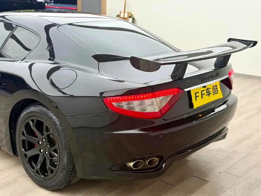 Maserati GranTurismo 2013 4.2L V8